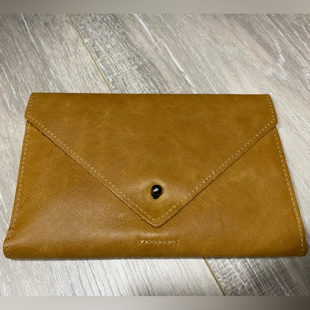 Hearth and Hand- Magnolia Leather Wallet, Like New, Never Worn